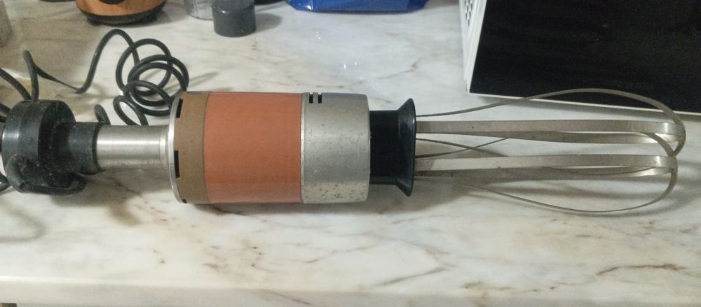 Batedeira de varetas industrial