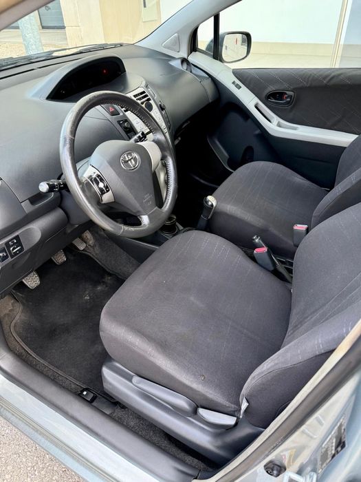 Toyota Yaris 1.0 VVT-I c/ Ac