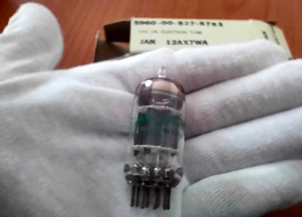 válvula General Electric de 1975 (preamp tube 12AX7WA / ECC83)
