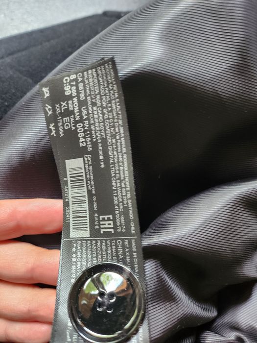 Płaszcz krótki czaeny oversize Mango