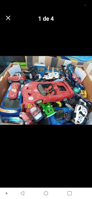 100 carrinhos de varios tamanhos uns de ferro outros de plastico