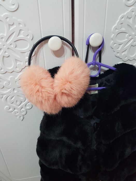 Тепленька жилетка на дівчинку 8 р.