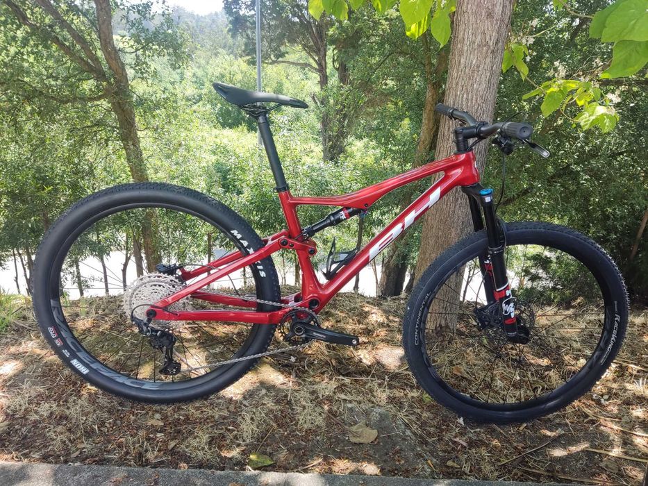 Bh lynx race carbono com fox L