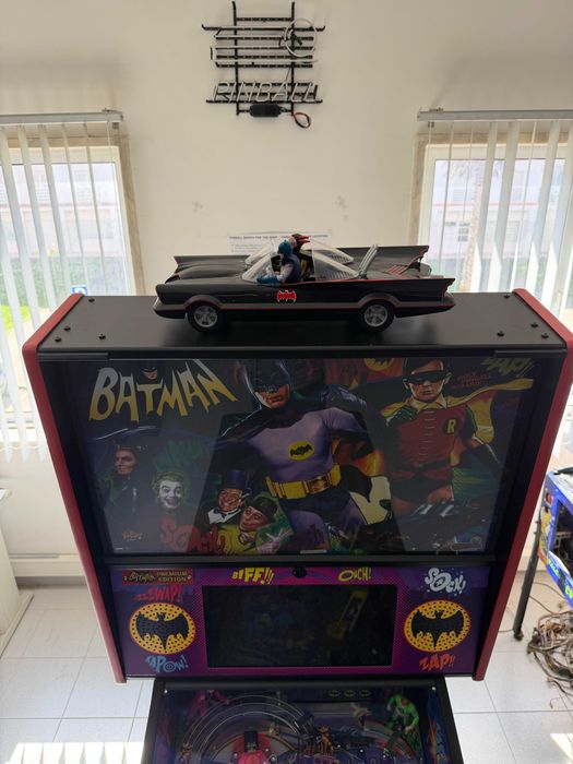 Flipper Pinball Batman 66 Premium HUO fliper flippers