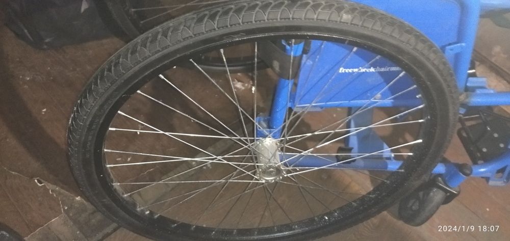 Візок інвалідний.