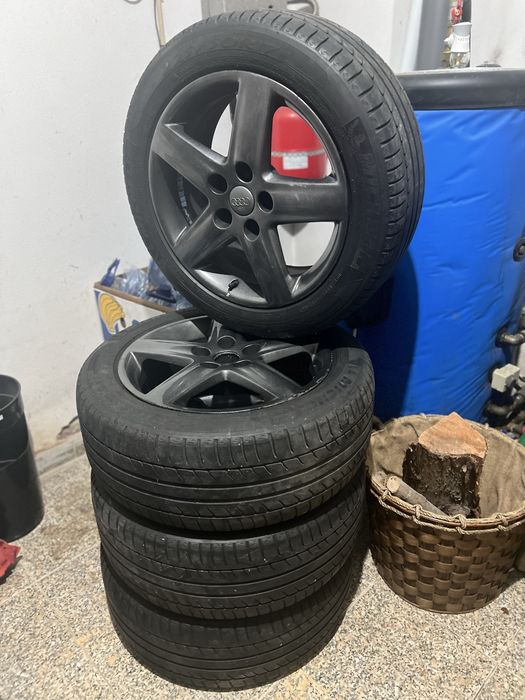 4 jantes Audi R17 com pneus 225/50 R17