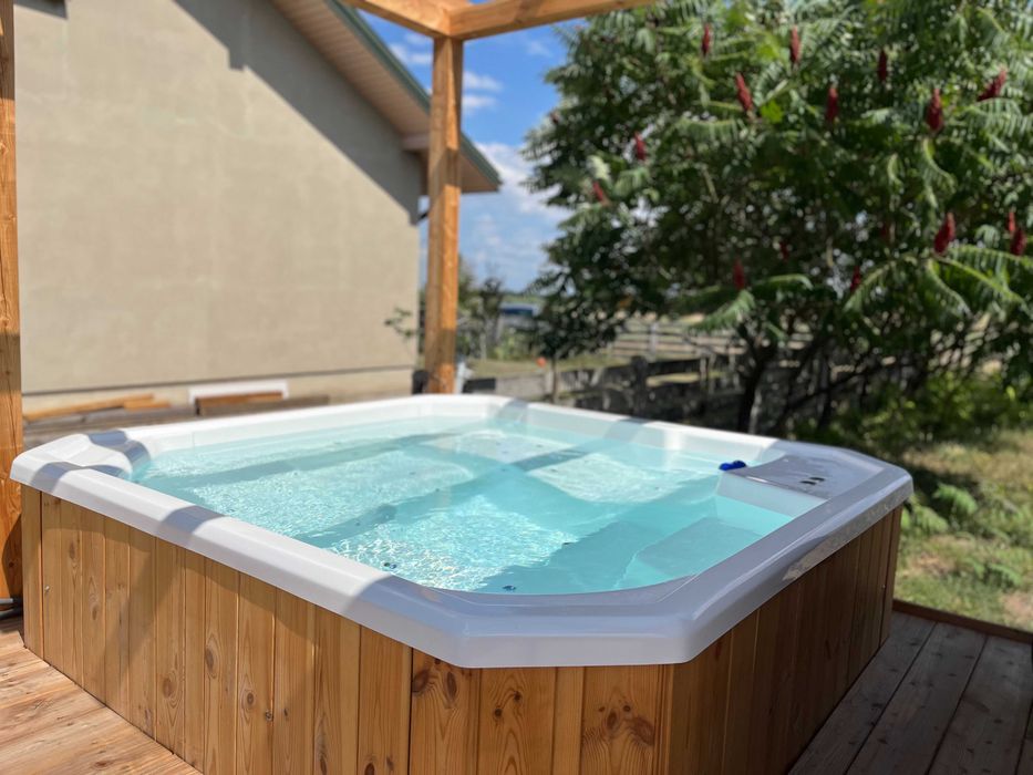 Jacuzzi całoroczne balia basen dysze hydromasaż air grzałka pokrywa