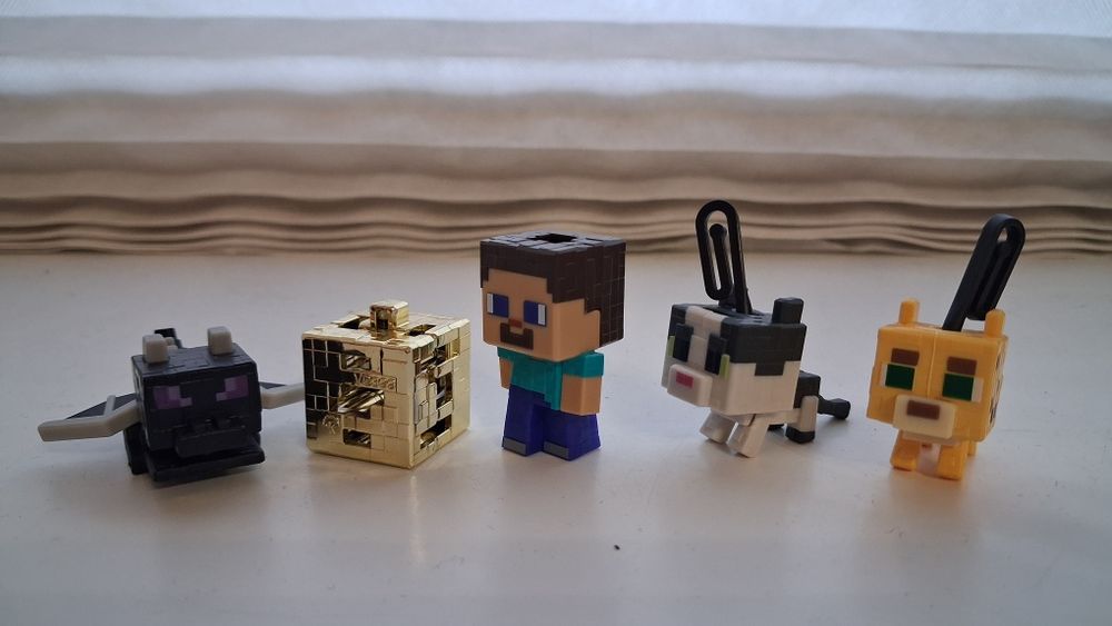 Обмін фігурок Kinder Joy Minecraft Майнкрафт
