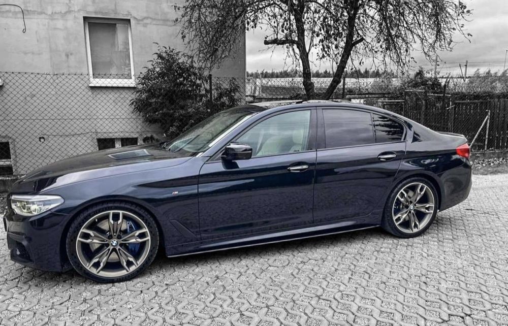 BMW G30 G31 Listwy Pod progi Dokładki Progów M-pakiet Czarny Połysk