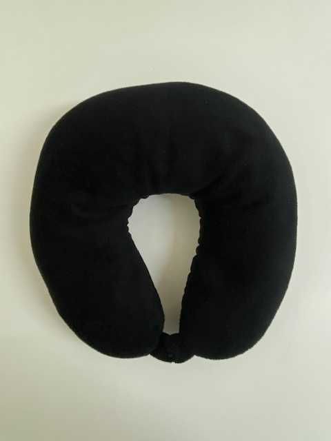 Almofadas e vendas viagens