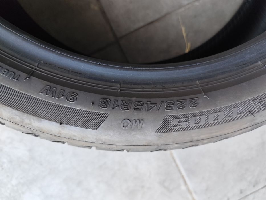 Pneus 225/45r18 Bridgestone Turanza T005 75% piso