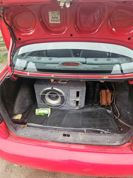 Deawoo Lanos 1.5 z car audio lub bez