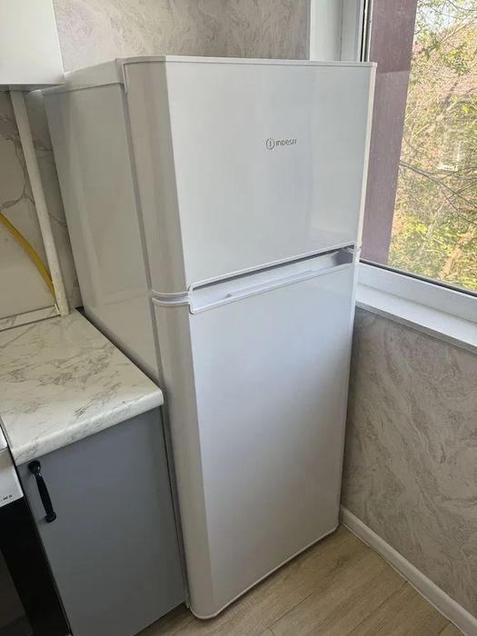 Холодильник Indesit TIA14, гарантія, доставка