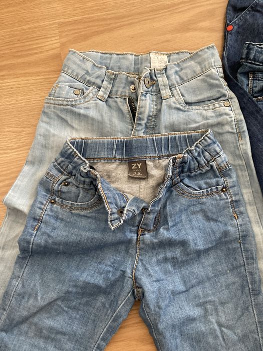 Calcas menino dos 9 aos 18 meses cada uma 5€