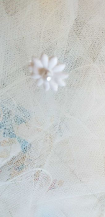 VESTIDO DE NOIVA de corpete, saia e véu