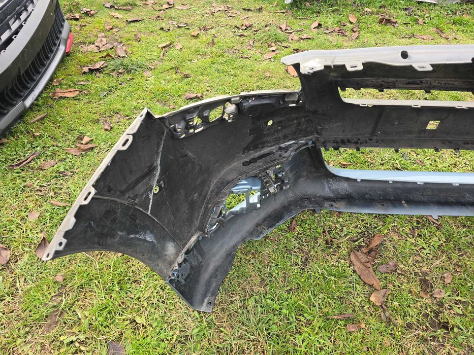 zderzak przód Peugeot 5008 I