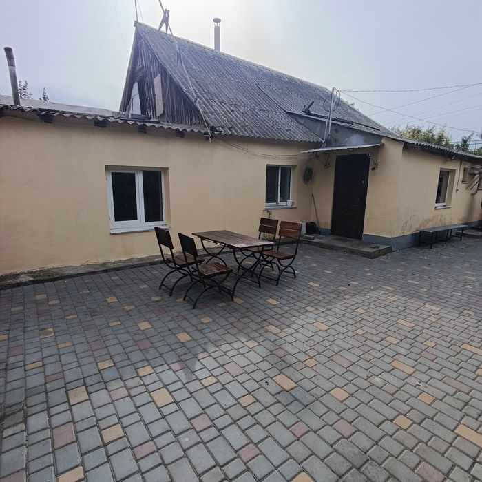 Продаю частину будинку 8 Слобідська - Погранична, Окремий двір, гараж