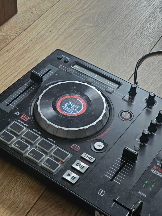 Numark Mixtrack Platinum