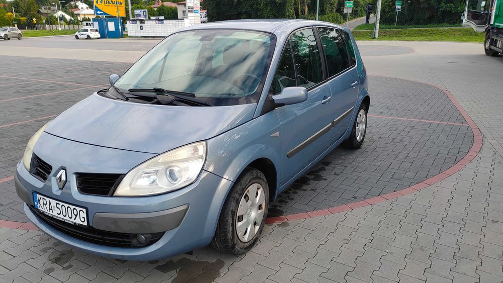 Renault Scenic 2   2006r.  1.6 benzyna.