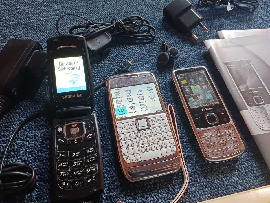 Три телефони разом: Nokia, Samsung