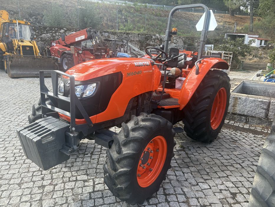 Trator Kubota M6040DT