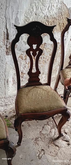 5 cadeiras vintage com mais de 100 anos a precisar de restauro