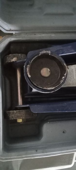 Macaco hidráulico 2000 kg com cx