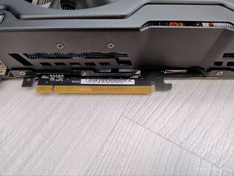 Asus HD7950 DC2 TOP V2 3GB ідеал