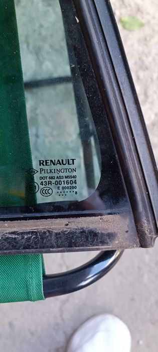 Renault Laguna 3 Скло заднє ліве