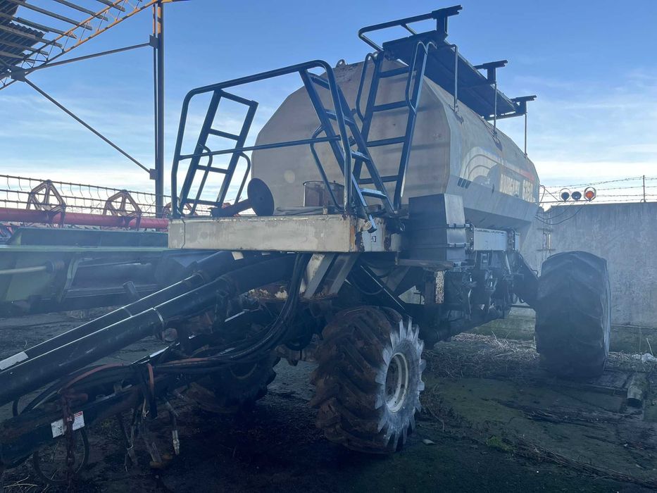 Бункер Bourgault 6350