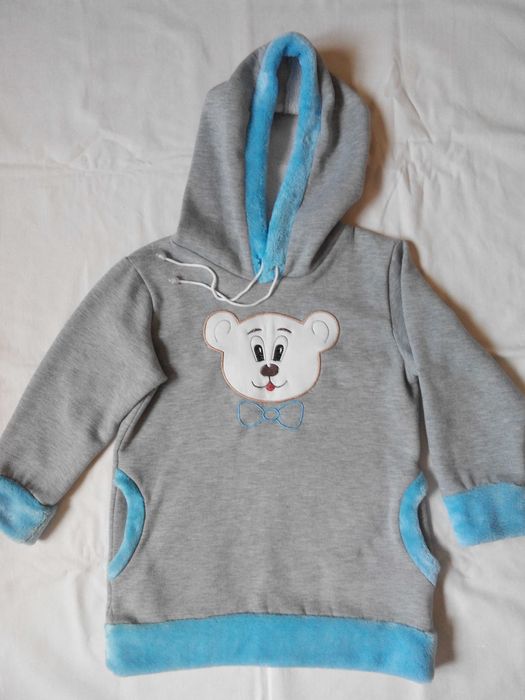 Тёплая кофта, худи, толстовка.