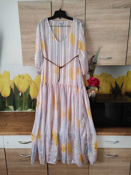 Ciekawa lekka plisowana sukienka VRS rozmiar ok 46/48 poliester