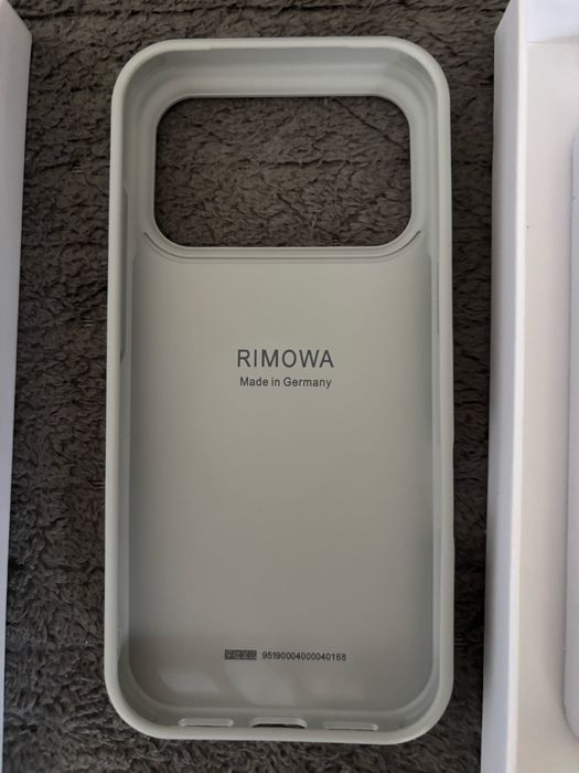 Etui Iphone 17 pro Rimowa