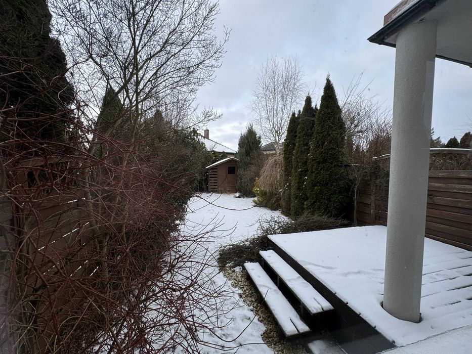 Wyposażony dom szeregowy z garażem na wynajem