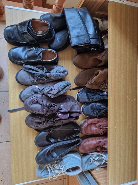 Sapatos de criança e adolescentes