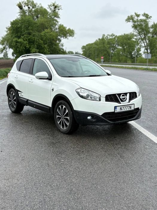 Nissan Qashqai J10 2011 року/ Нісан