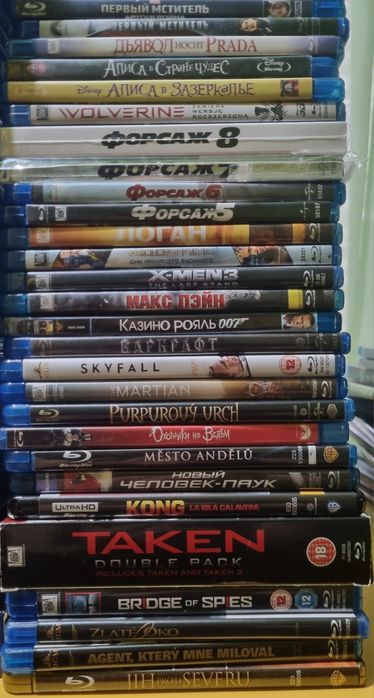 Blu ray фільми,всі диски ліцензія,і всі мають переклад.