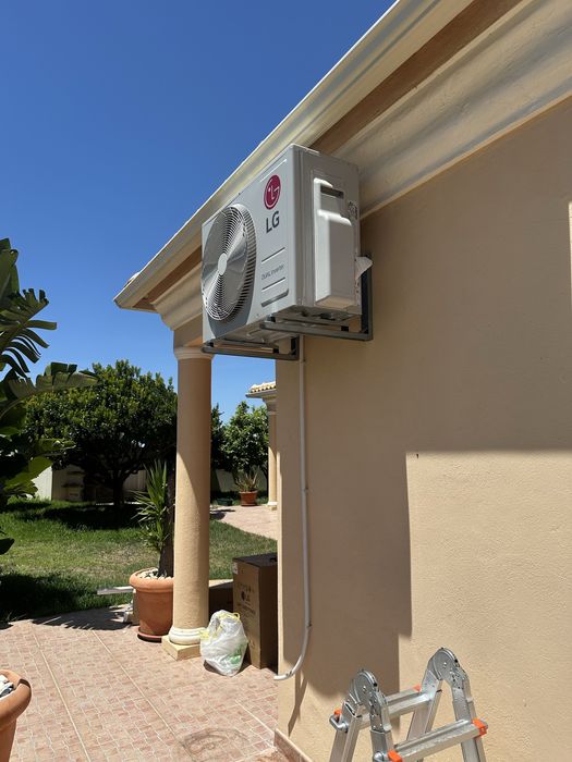 AR CONDICIONADO - SERVICE