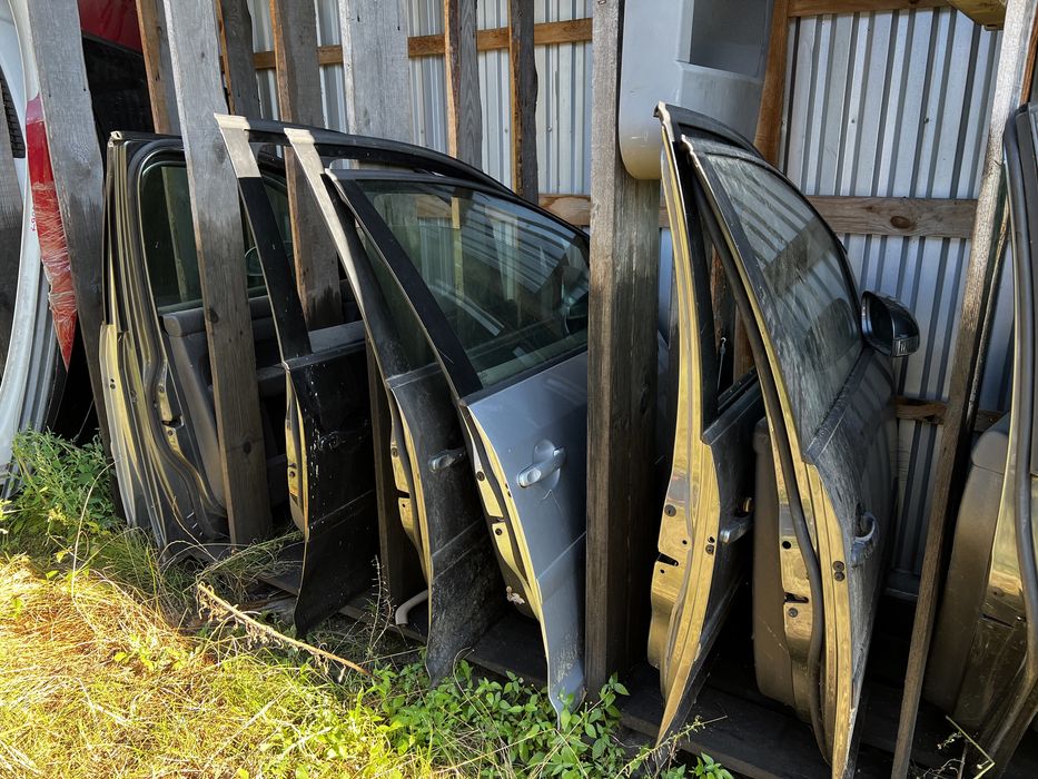 Дверь передняя задняя Touran 03-15 Тоуран двері дверка Туран Тауран