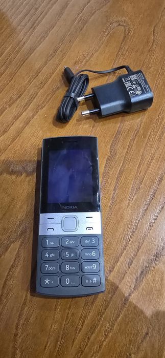 Telemóvel Nokia 150 novo.