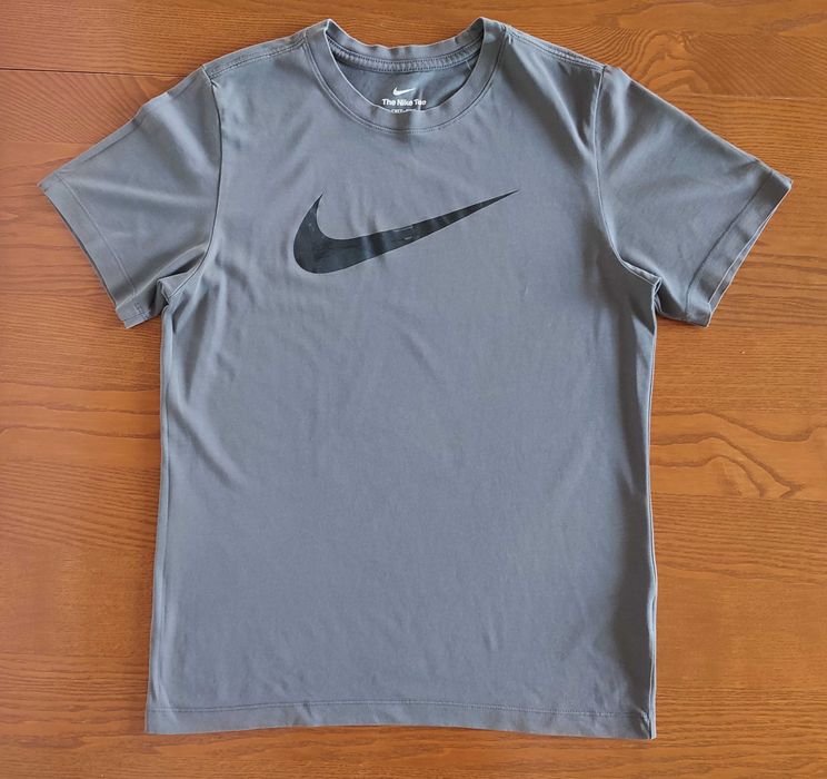 Szara koszulka Nike, rozmiar S