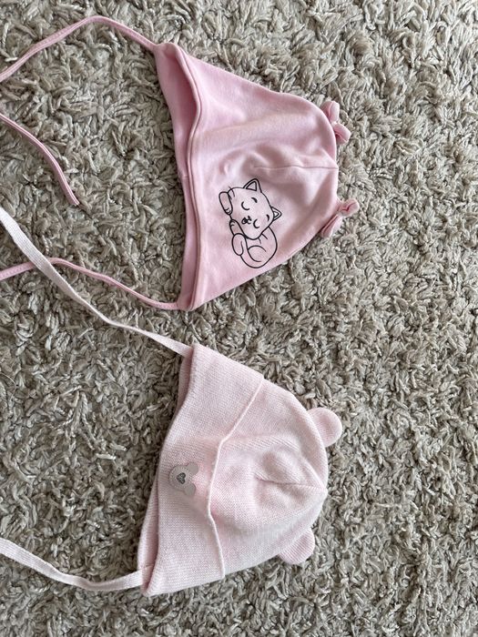 Шапочки для дівчинки