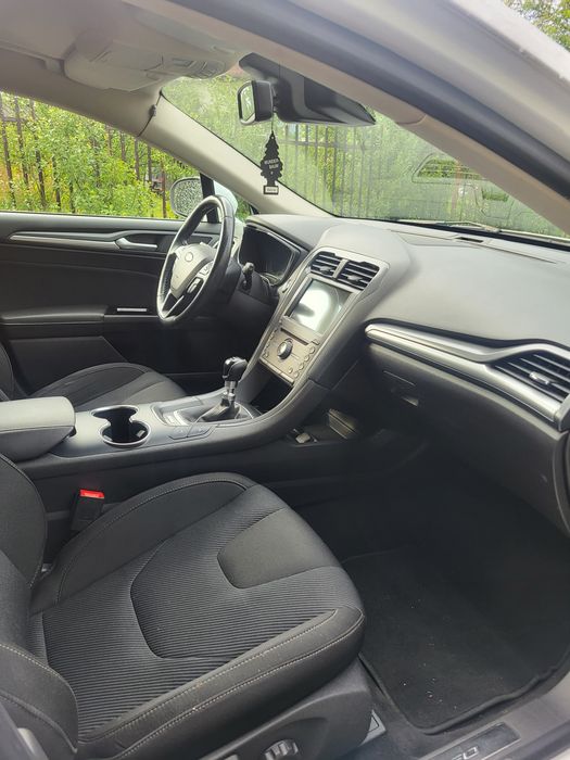 Ford mondeo salon pl
