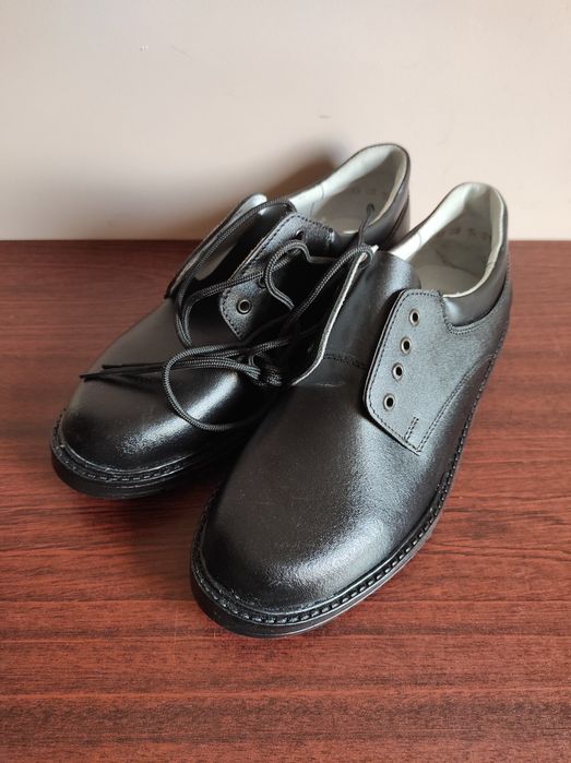 Buty galowe skórzane czarne wiązane