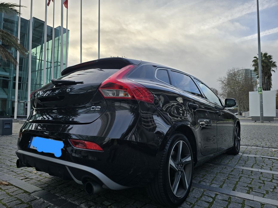 VOVO V40 R-DESIGN 1.6 115CV FULL EXTRAS aceito retoma 
2014//08

-GPS