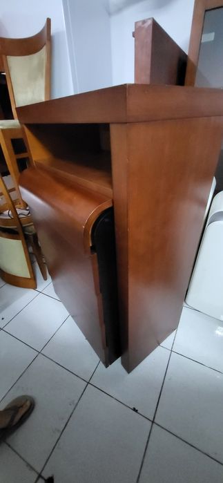 Móvel comoda aparador em cerejeira