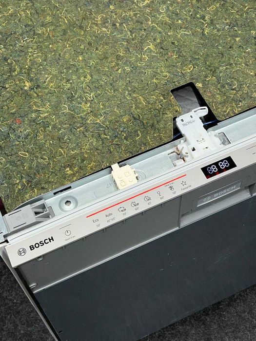 Посудомийна машина Bosch SMV6ZDX49E