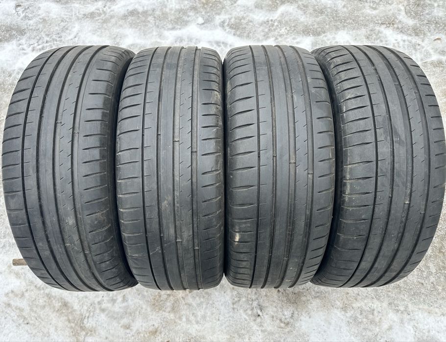 Шини 215 55 17 98Y XL Michelin Pilot Sport 4 комплект