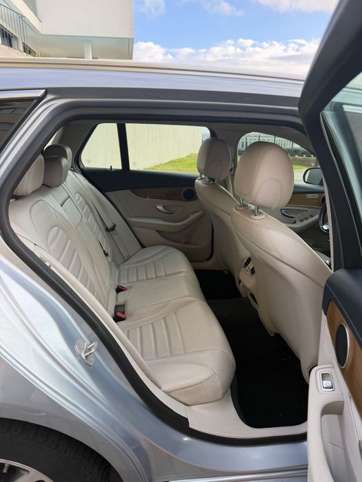 Mercedes C350e.