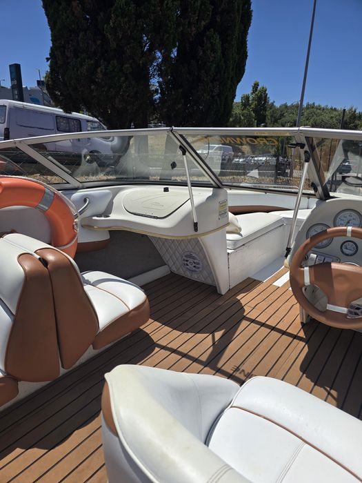 Crownline 176 BR (1998) – Totalmente Restaurada – Motor Reconstruído – Pronta a Navegar
